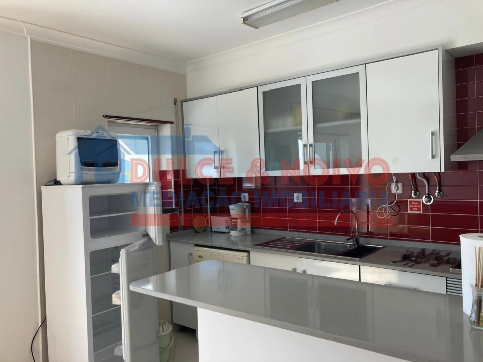 Apartamento T1 para Arrendamento em Ferrel Foto 5