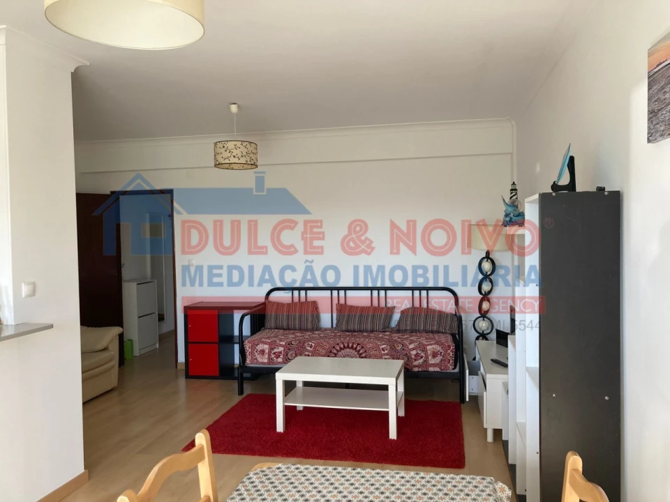 Apartamento T1 para Arrendamento em Ferrel Foto 2