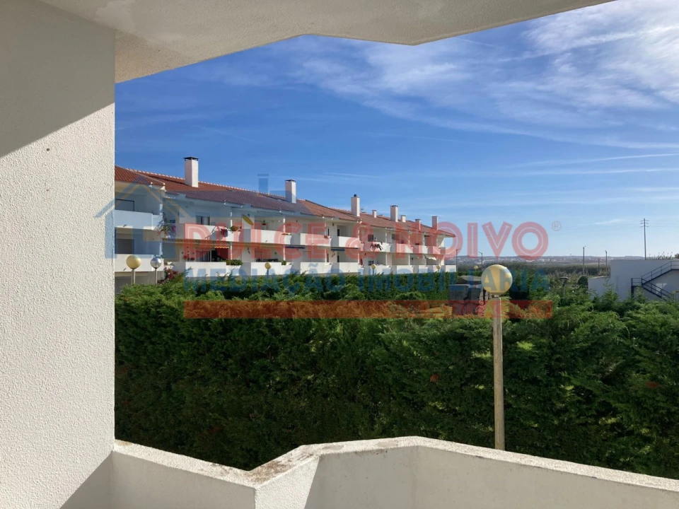 Apartamento T1 para Arrendamento em Ferrel Foto 9