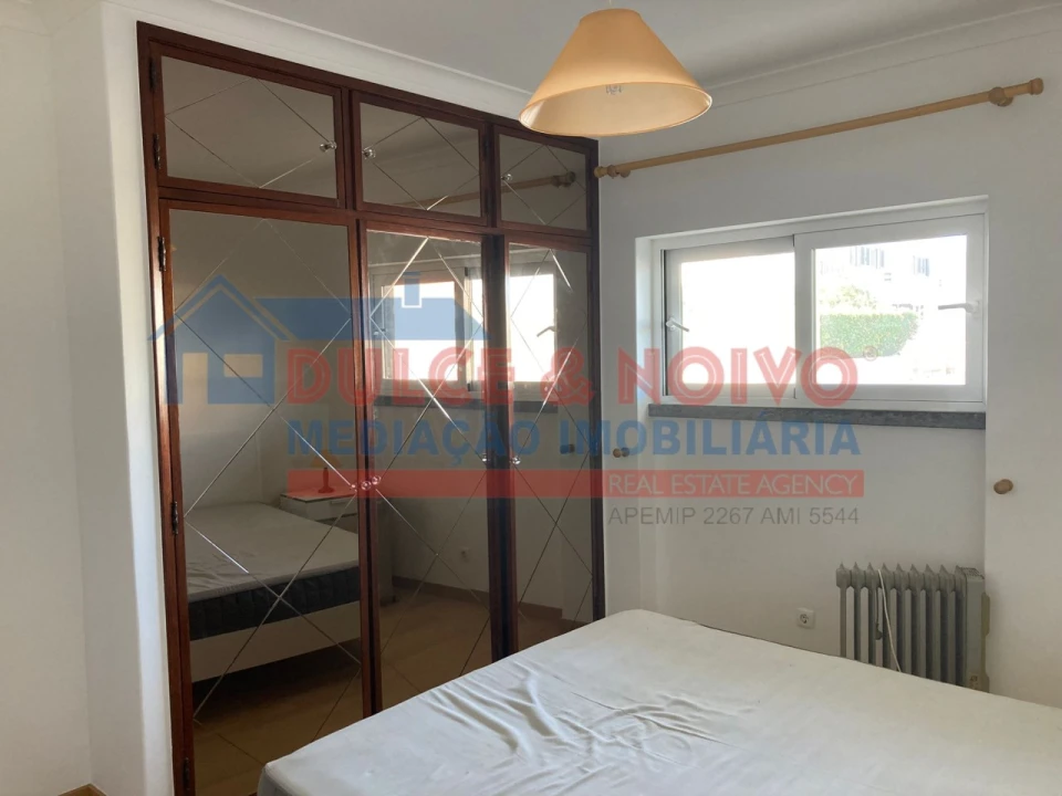 Apartamento T1 para Arrendamento em Ferrel Foto 11