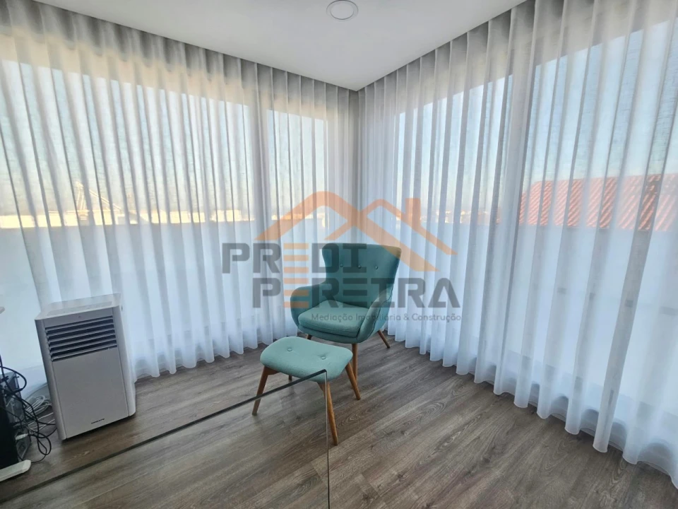 Moradia T4 para Venda em Santa Iria de Azoia, São João da Talha e Bobadela Foto 48