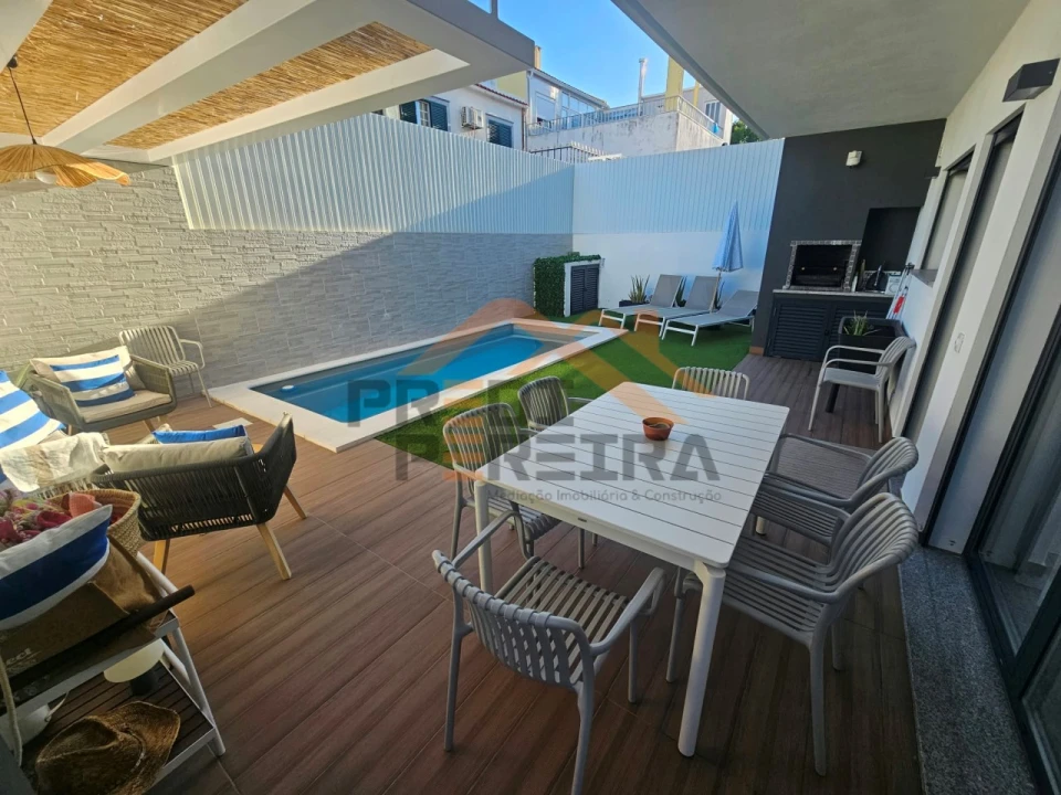 Moradia T4 para Venda em Santa Iria de Azoia, São João da Talha e Bobadela Foto 6