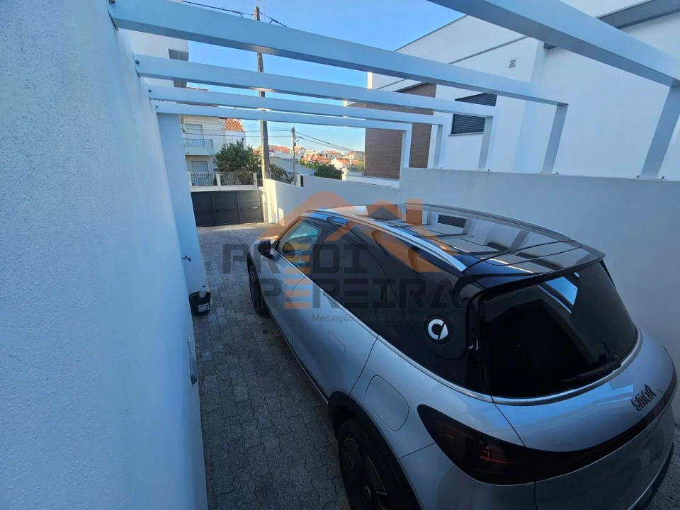 Moradia T4 para Venda em Santa Iria de Azoia, São João da Talha e Bobadela Foto 55