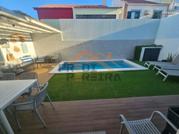 Moradia T4 para Venda em Santa Iria de Azoia, São João da Talha e Bobadela