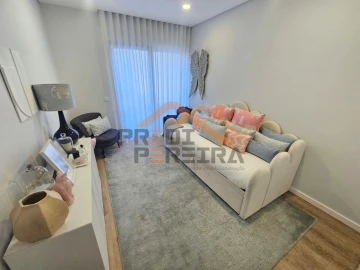 Moradia T4 para Venda em Santa Iria de Azoia, São João da Talha e Bobadela