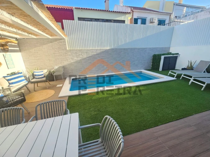 Moradia T4 para Venda em Santa Iria de Azoia, São João da Talha e Bobadela Foto 3
