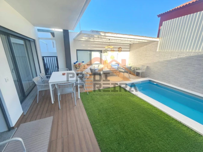 Moradia T4 para Venda em Santa Iria de Azoia, São João da Talha e Bobadela Foto 5