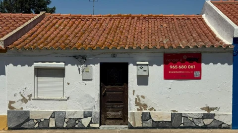 Moradia T2 para Venda em Santa Barbara de Padrões