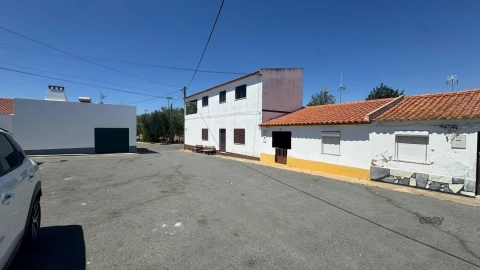 Moradia T2 para Venda em Santa Barbara de Padrões