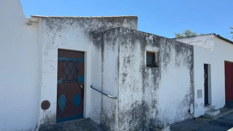 Moradia T2 para Venda em Santa Barbara de Padrões