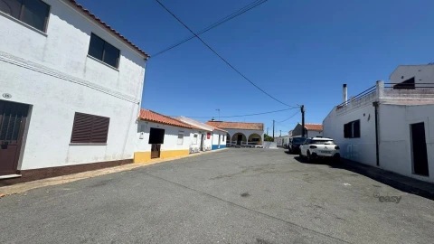 Moradia T2 para Venda em Santa Barbara de Padrões