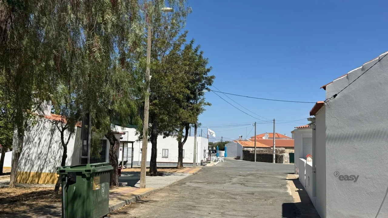 Moradia T2 para Venda em Santa Barbara de Padrões Foto 14