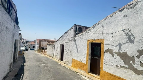 Moradia T2 para Venda em Castro Verde e Casével