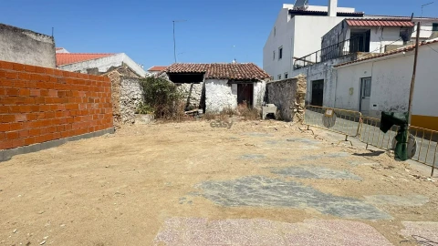Moradia T2 para Venda em Castro Verde e Casével