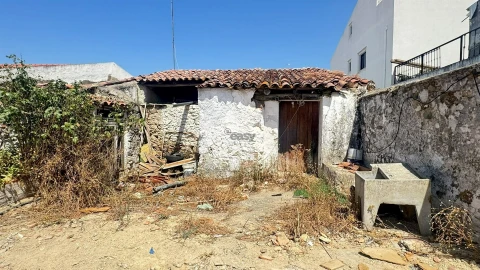 Moradia T2 para Venda em Castro Verde e Casével
