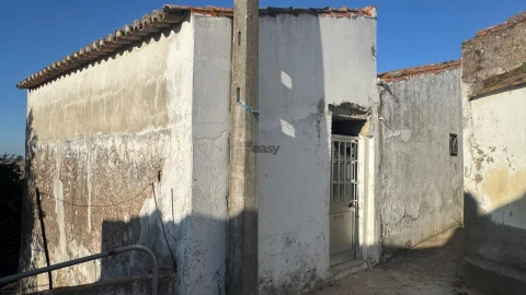 Moradia T2 para Venda em Castro Verde e Casével