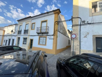 Moradia T3 para Venda em Évora (São Mamede, Sé, São Pedro e Santo Antão)