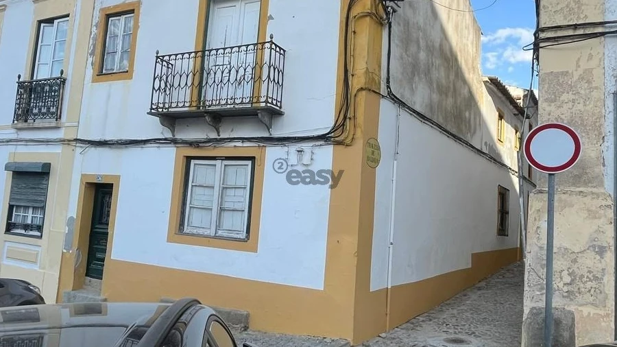 Moradia T3 para Venda em Évora (São Mamede, Sé, São Pedro e Santo Antão)