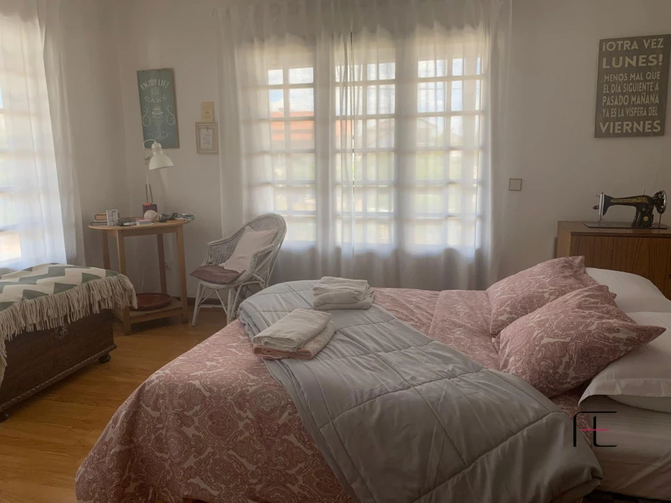 Moradia T5 para Venda em Vila Verde da Raia Foto 10