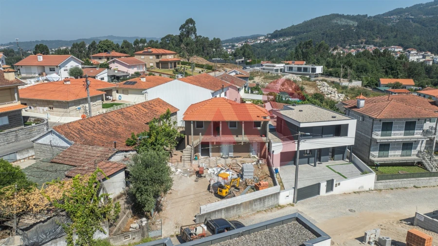 Moradia T3 para Venda em Santo Adrião de Vizela Foto 13