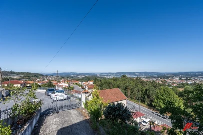 Moradia T2 para Venda em Quinchães