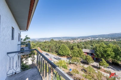 Moradia T2 para Venda em Quinchães