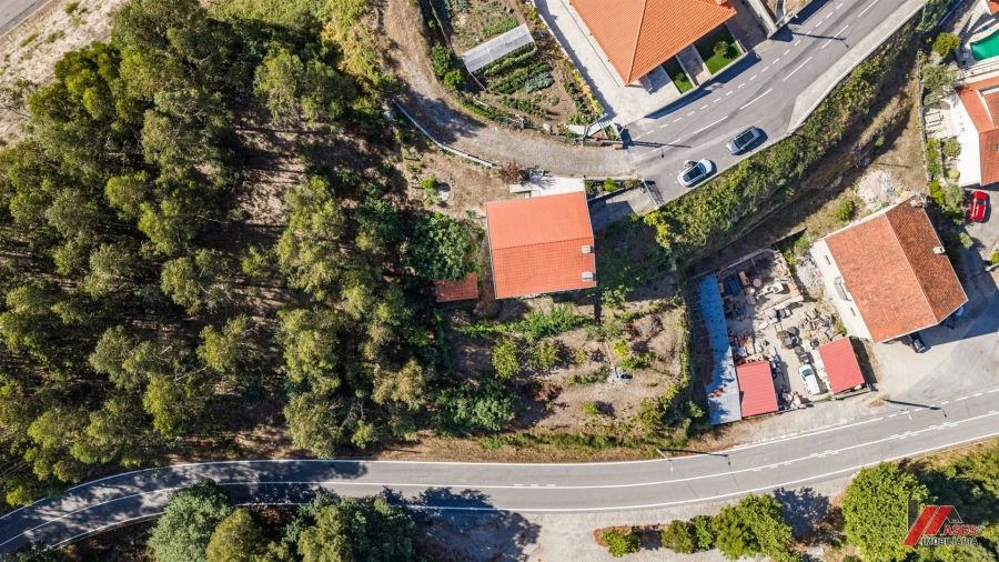 Moradia T2 para Venda em Quinchães Foto 3