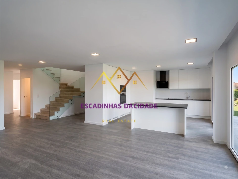 Apartamento T5 para Venda em Montijo e Afonsoeiro Foto 2
