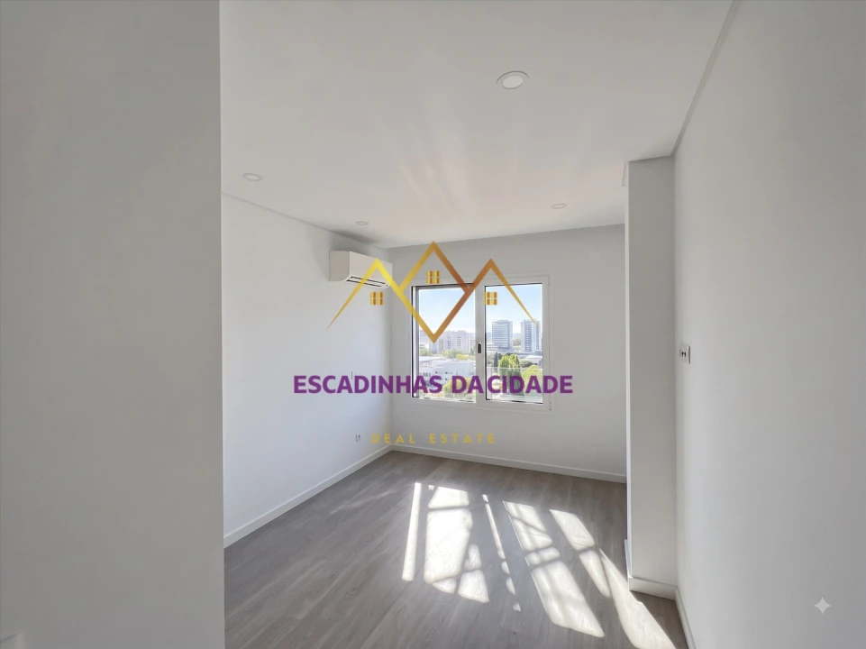 Apartamento T5 para Venda em Montijo e Afonsoeiro Foto 34