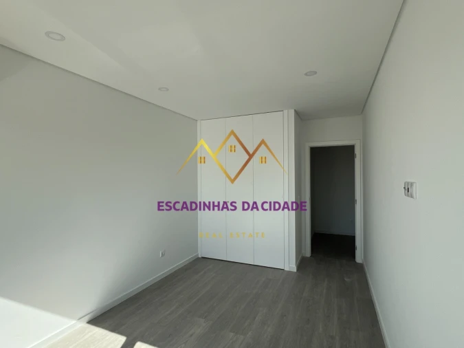 Apartamento T5 para Venda em Montijo e Afonsoeiro Foto 38