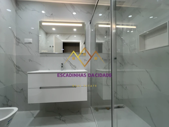 Apartamento T5 para Venda em Montijo e Afonsoeiro Foto 41