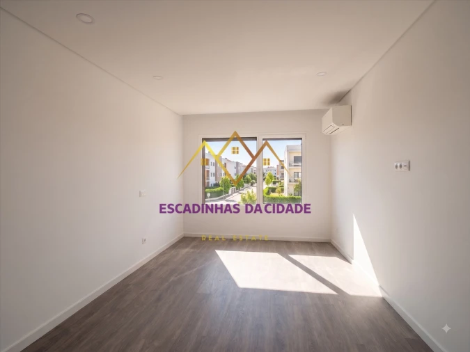 Apartamento T5 para Venda em Montijo e Afonsoeiro Foto 31