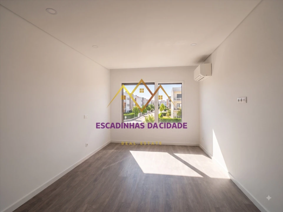 Apartamento T5 para Venda em Montijo e Afonsoeiro Foto 31