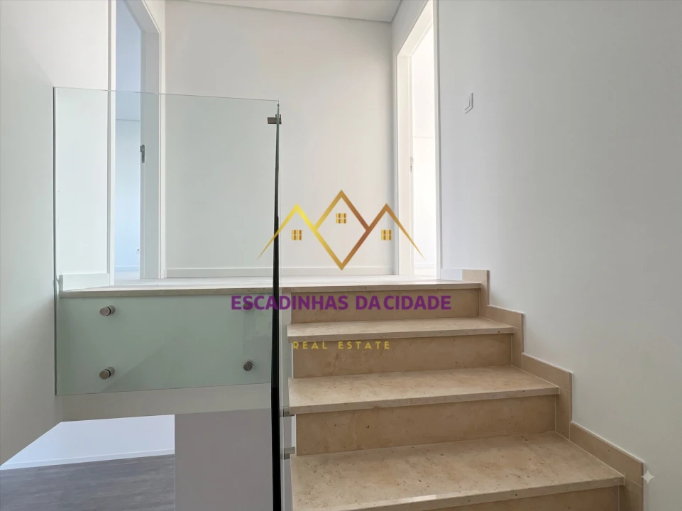Apartamento T5 para Venda em Montijo e Afonsoeiro Foto 17