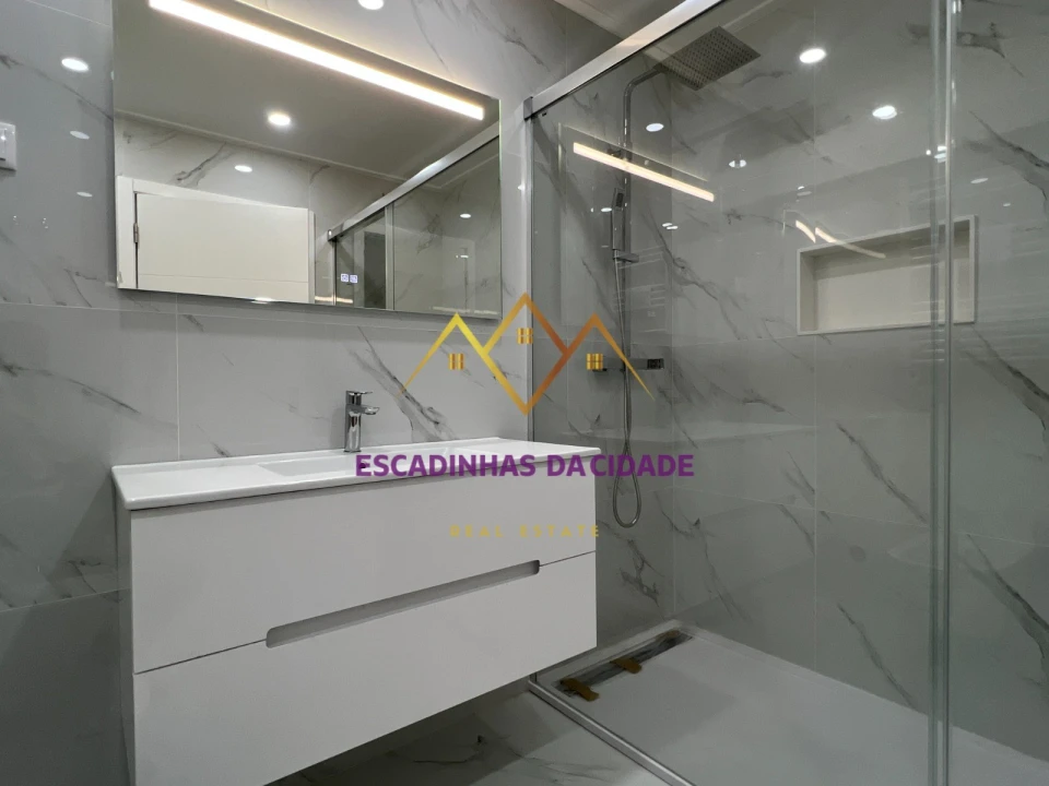 Apartamento T5 para Venda em Montijo e Afonsoeiro Foto 42