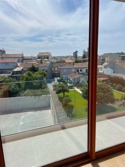 Apartamento T2 para Venda em Póvoa de Varzim, Beiriz e Argivai