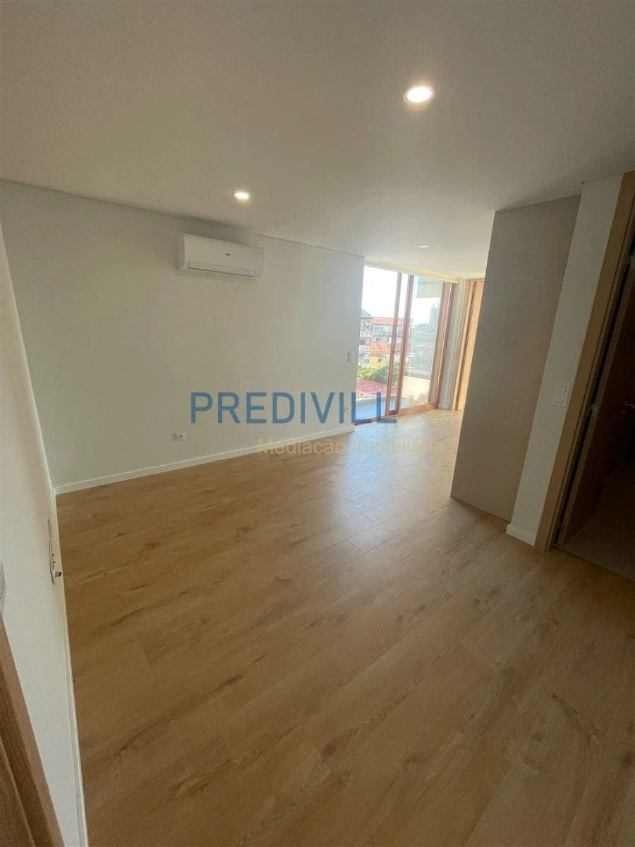 Apartamento T2 para Venda em Póvoa de Varzim, Beiriz e Argivai Foto 11