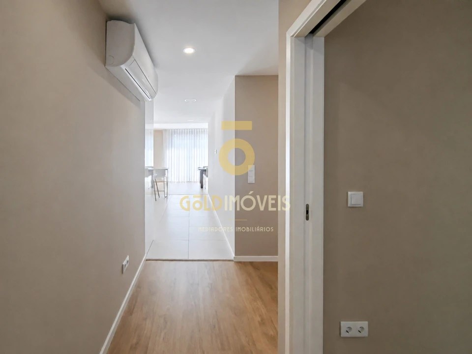 Apartamento T3 para Venda em Sobrado e Bairros Foto 3
