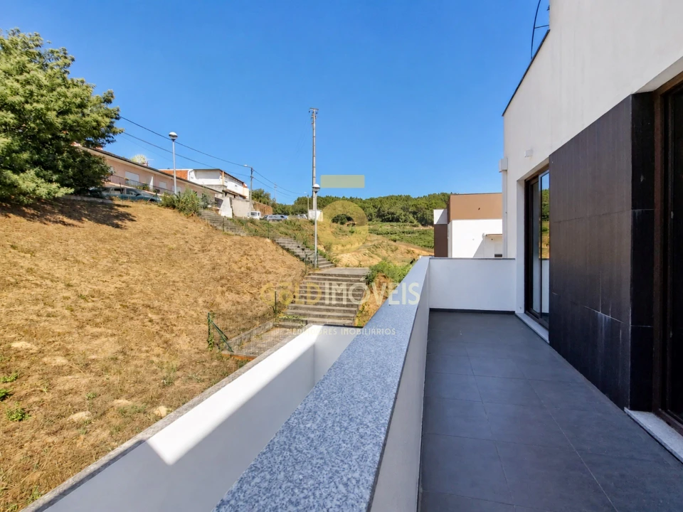 Apartamento T3 para Venda em Sobrado e Bairros Foto 18