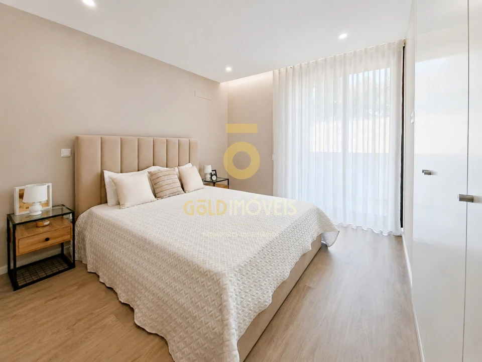 Apartamento T3 para Venda em Sobrado e Bairros Foto 15