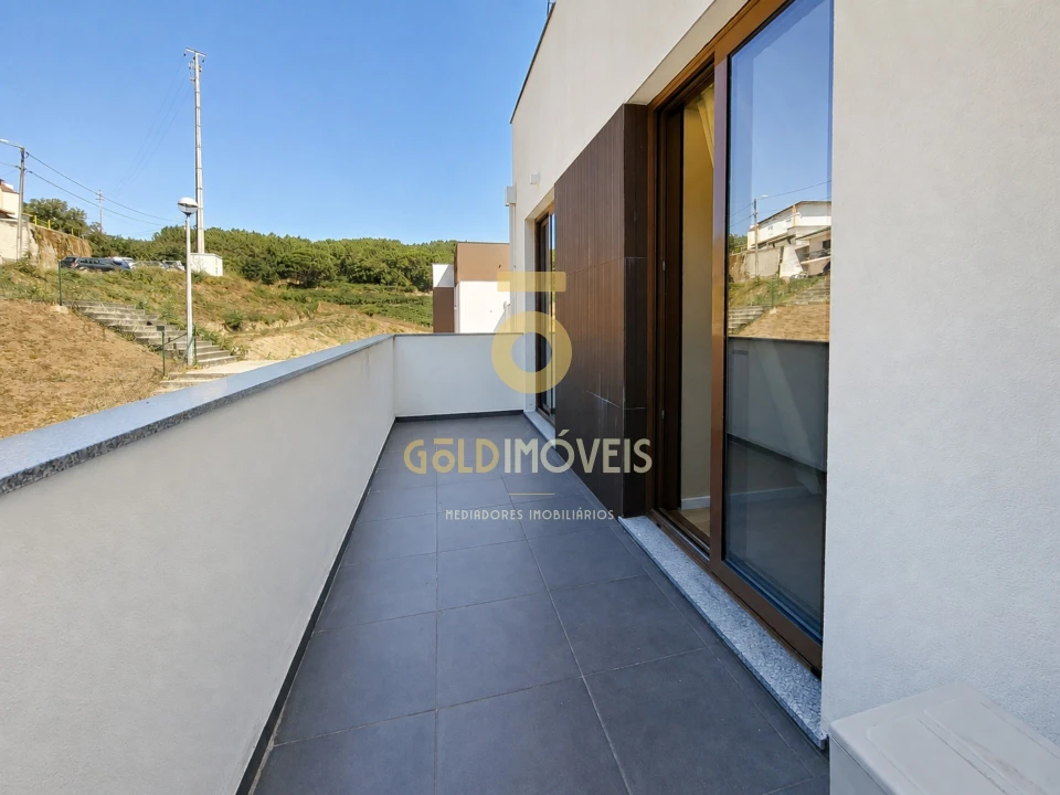 Apartamento T3 para Venda em Sobrado e Bairros Foto 16
