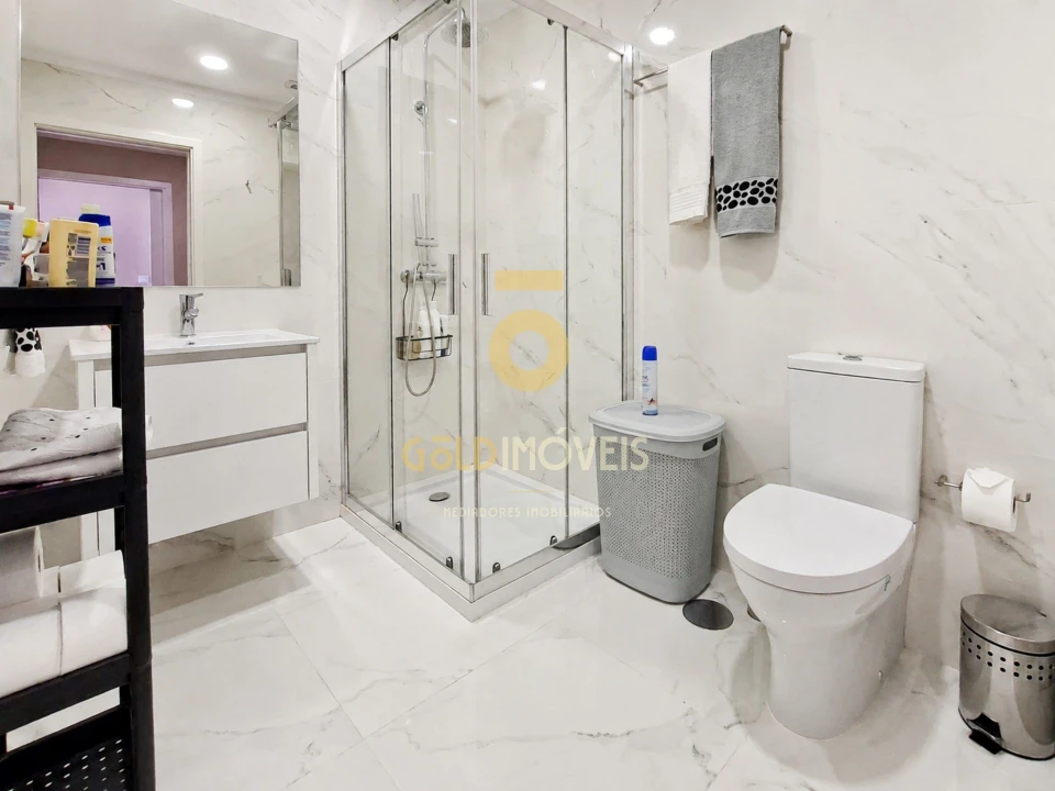 Apartamento T3 para Venda em Sobrado e Bairros Foto 8
