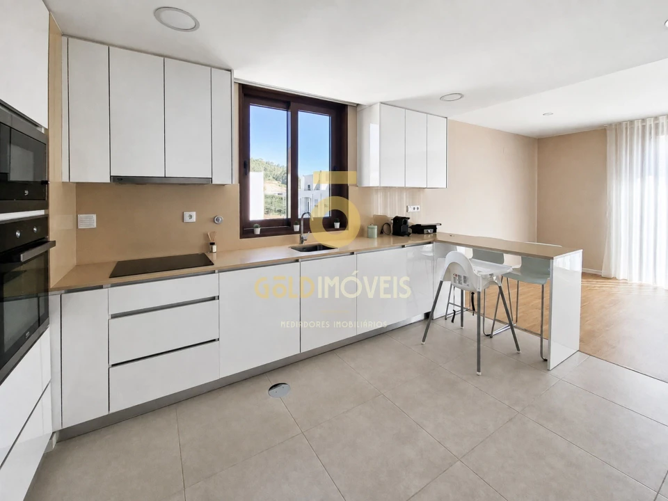 Apartamento T3 para Venda em Sobrado e Bairros Foto 9