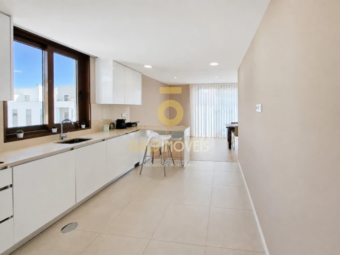 Apartamento T3 para Venda em Sobrado e Bairros Foto 11