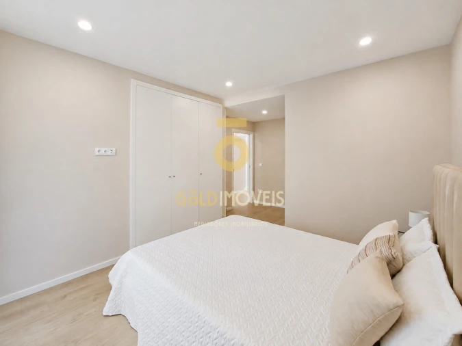 Apartamento T3 para Venda em Sobrado e Bairros Foto 17