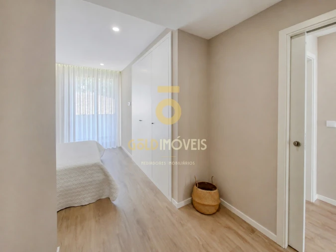Apartamento T3 para Venda em Sobrado e Bairros Foto 14