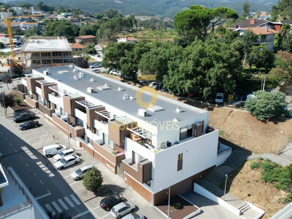 Apartamento T3 para Venda em Sobrado e Bairros Foto 20
