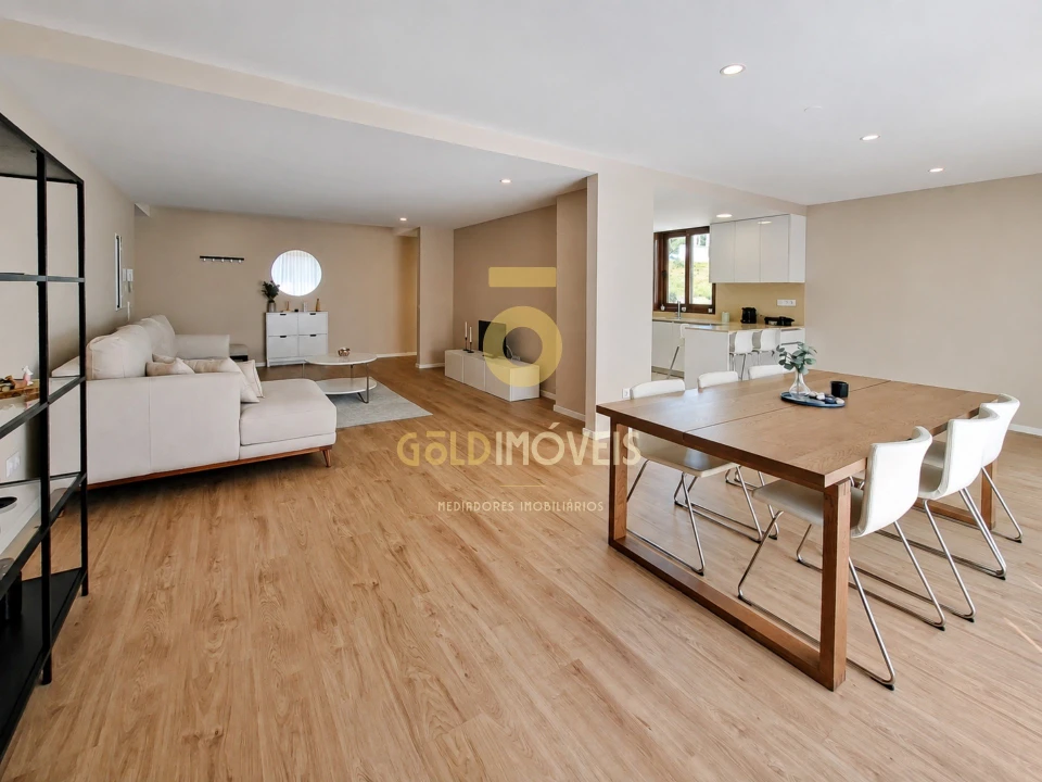Apartamento T3 para Venda em Sobrado e Bairros Foto 1