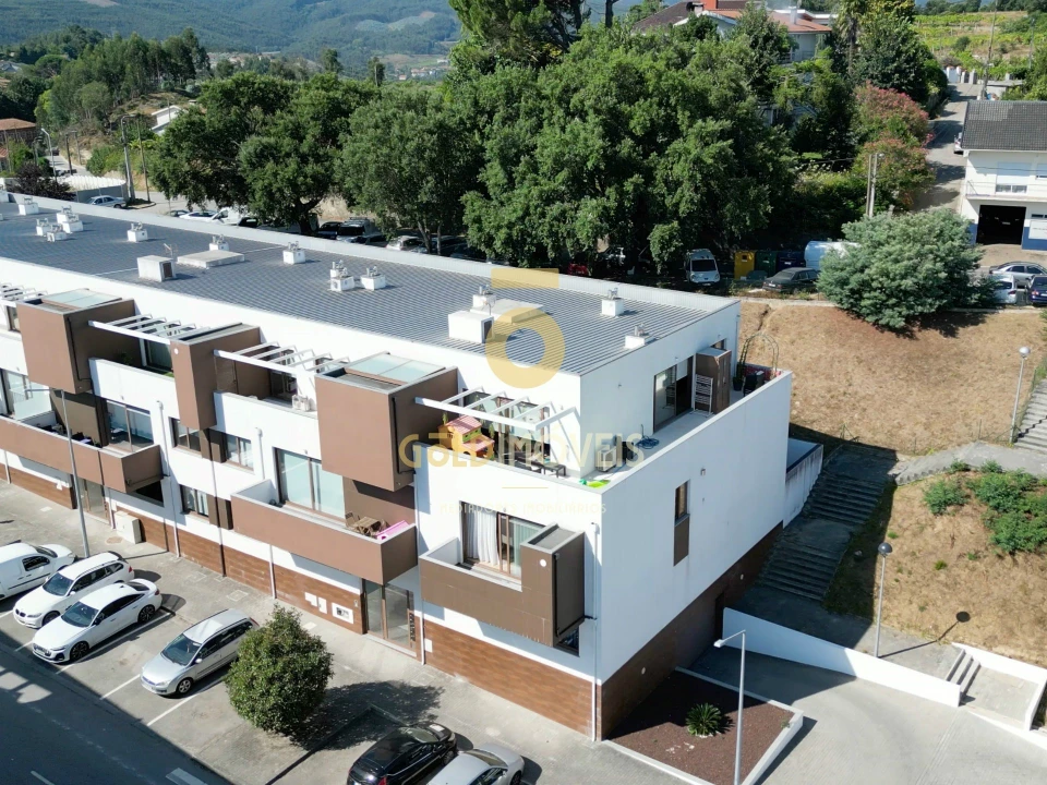 Apartamento T3 para Venda em Sobrado e Bairros Foto 21