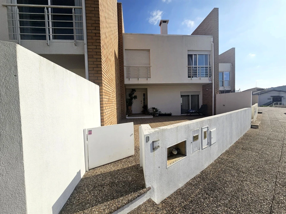 Moradia T4 para Venda em Alfena Foto 5